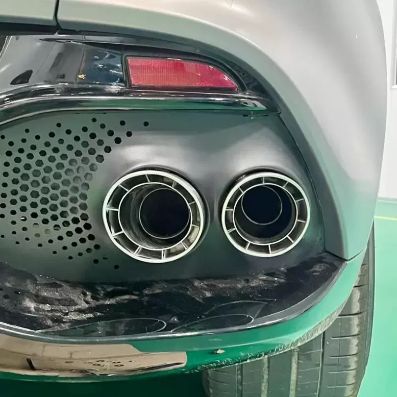 Ống xả độ xe Aston Martin